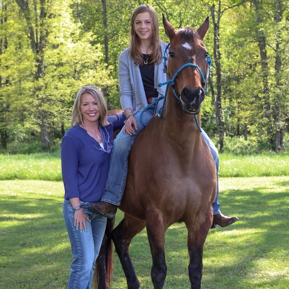 Meet your Posher, Lori - Picture 1 of 1